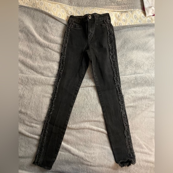 Guess 1981 Skinny High Black jeans size 26 - Picture 2 of 8